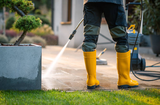 Best Commercial Pressure Washing  in Cedar Grove, FL